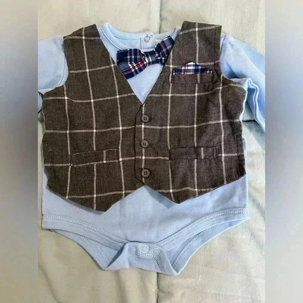 Little lad onsie (size 6-9 Months)